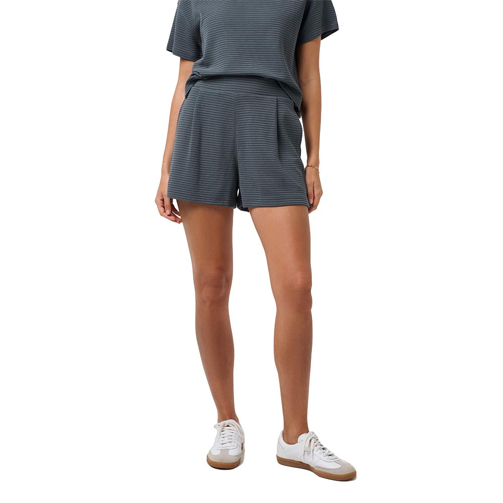 TravisMathew Women's Yacht Me Shorts 2025 4OMB OMBRE BLUE