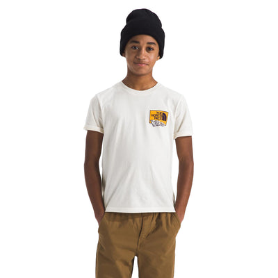 The North Face Junior's Tnf Athletes S/S Graphic Tee 2025 WHITE DUNE/TNF ATHLETES