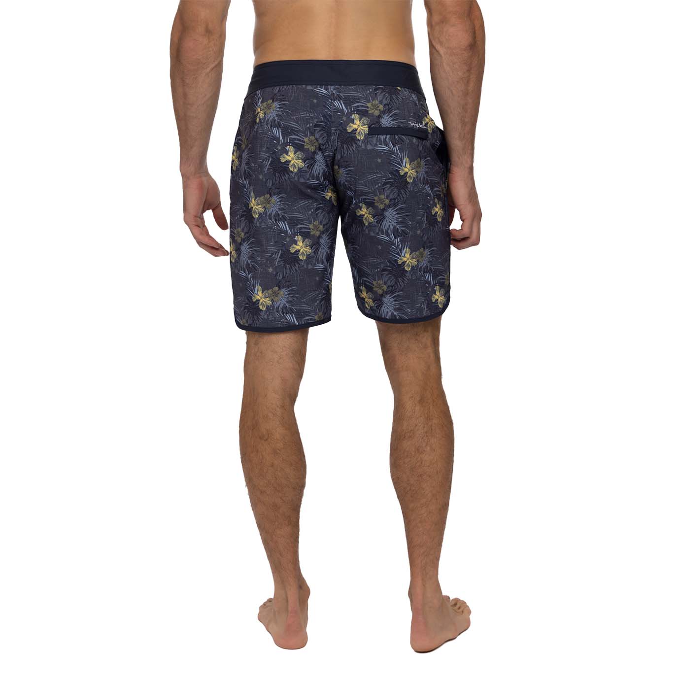 TravisMathew Men's Becan Ruins Boardshort 2023 