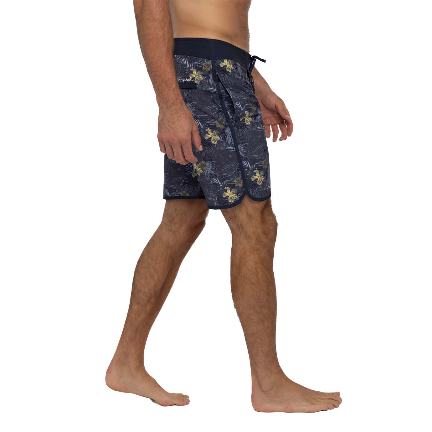 TravisMathew Men's Becan Ruins Boardshort 2023 